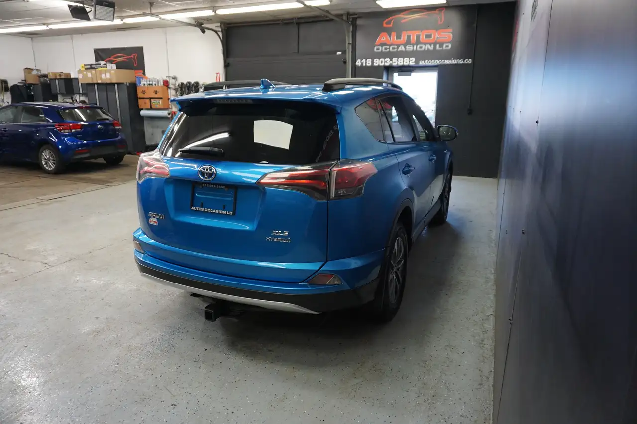 Toyota RAV 4 снимка Toyota RAV 4
