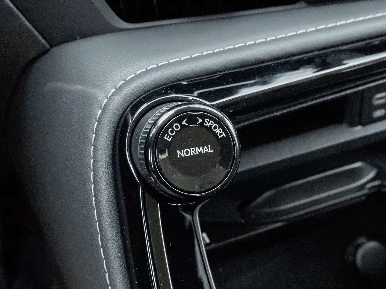 Lexus NX photo Lexus NX