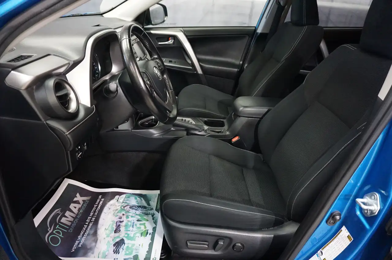 Toyota RAV 4 снимка Toyota RAV 4
