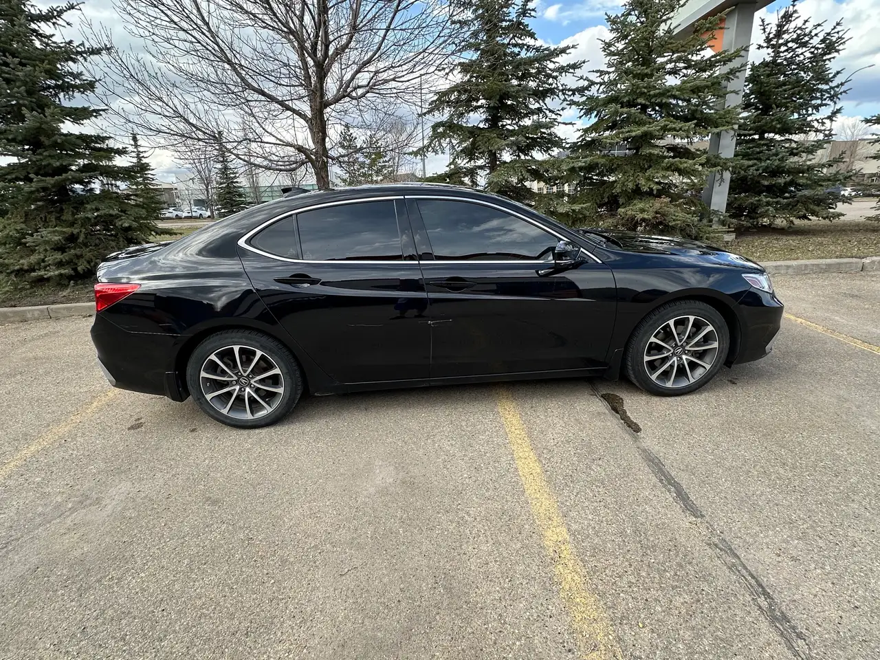 Acura TLX снимка Acura TLX