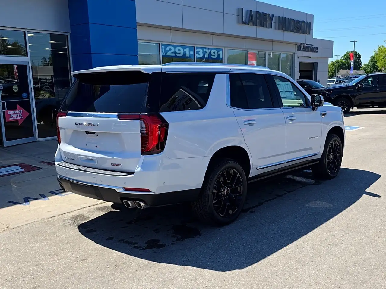 GMC Yukon снимка GMC Yukon
