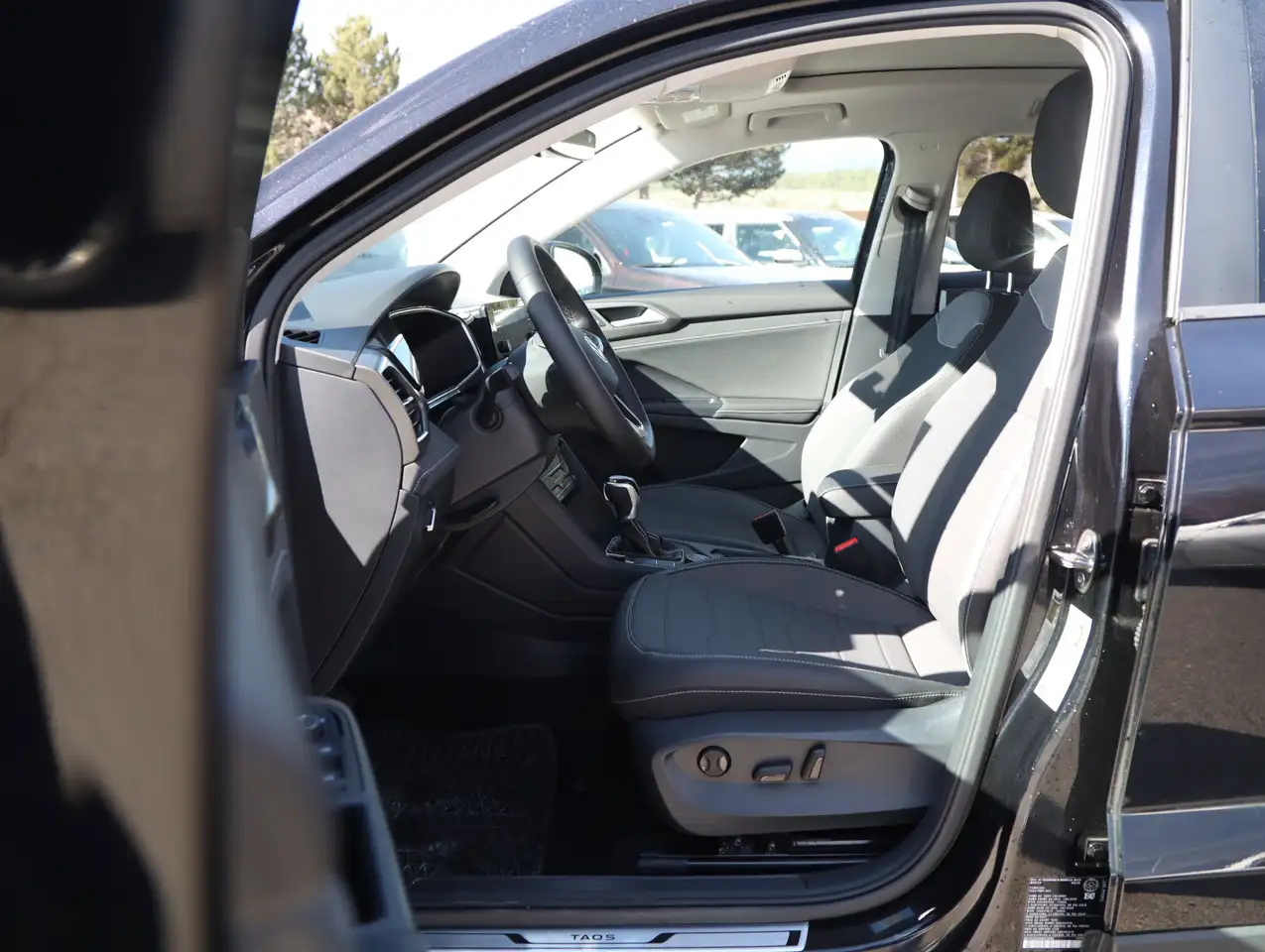 Volkswagen Taos снимка Volkswagen Taos