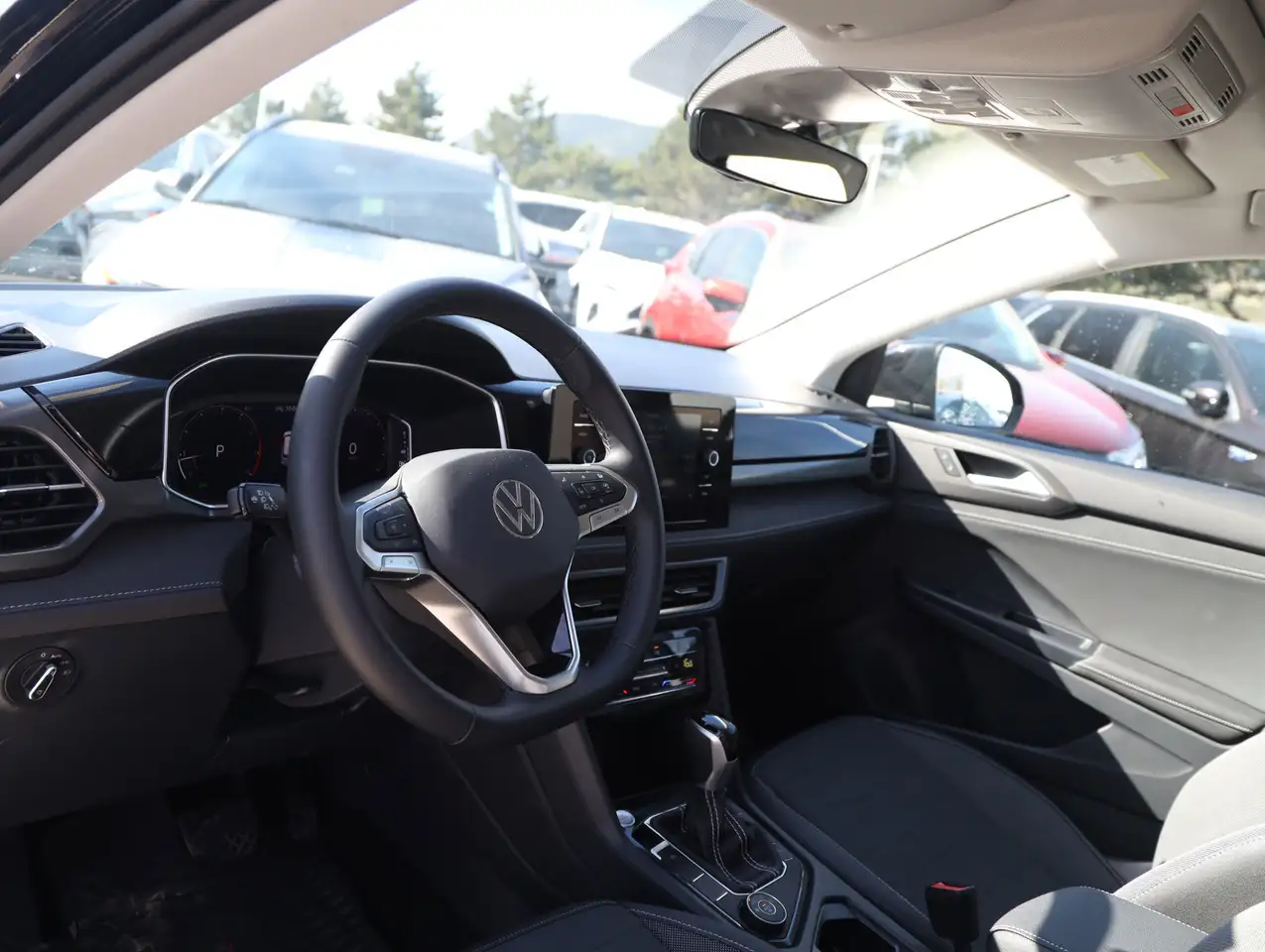 Volkswagen Taos снимка Volkswagen Taos