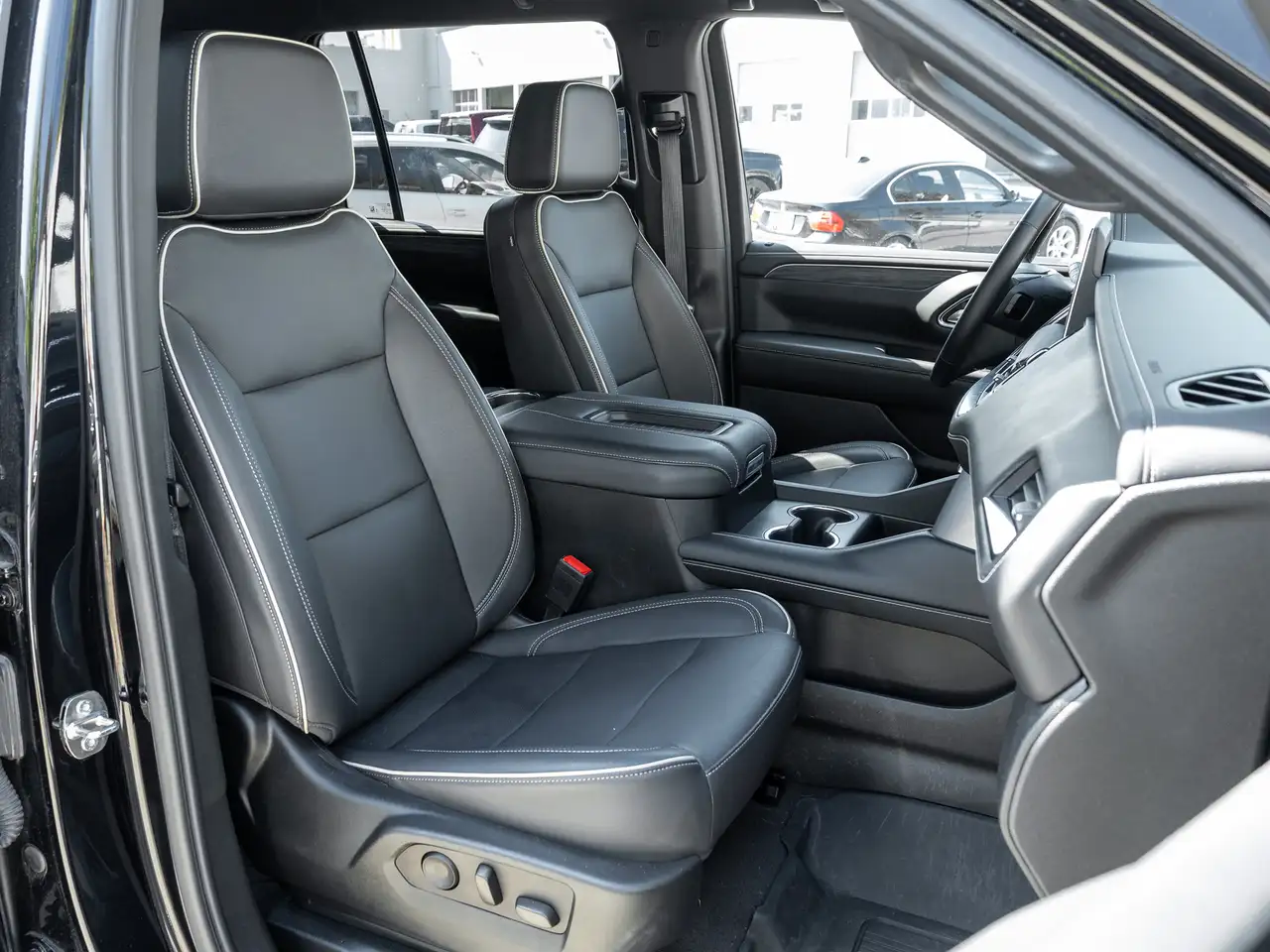 GMC Yukon photo GMC Yukon