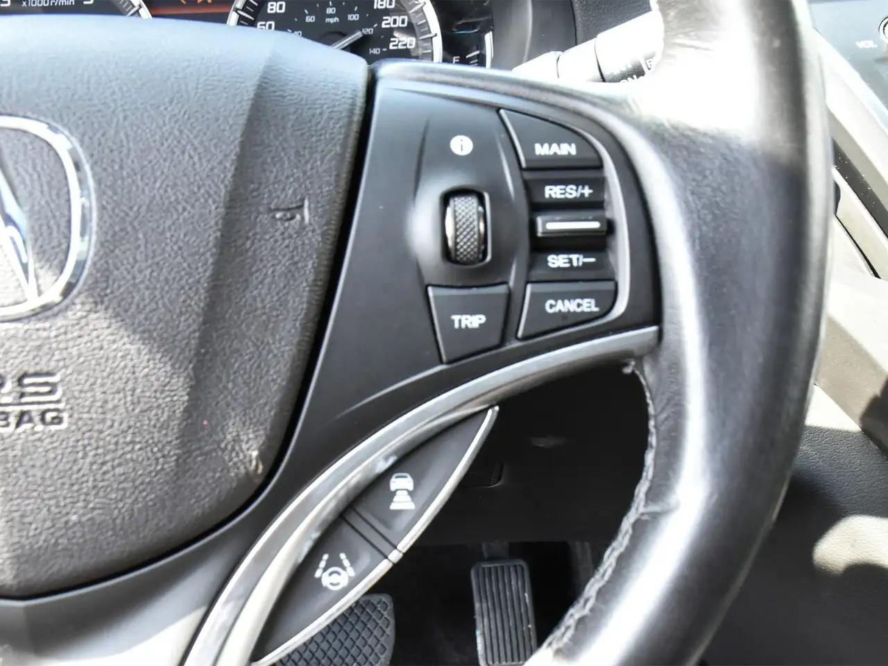 Acura MDX снимка Acura MDX