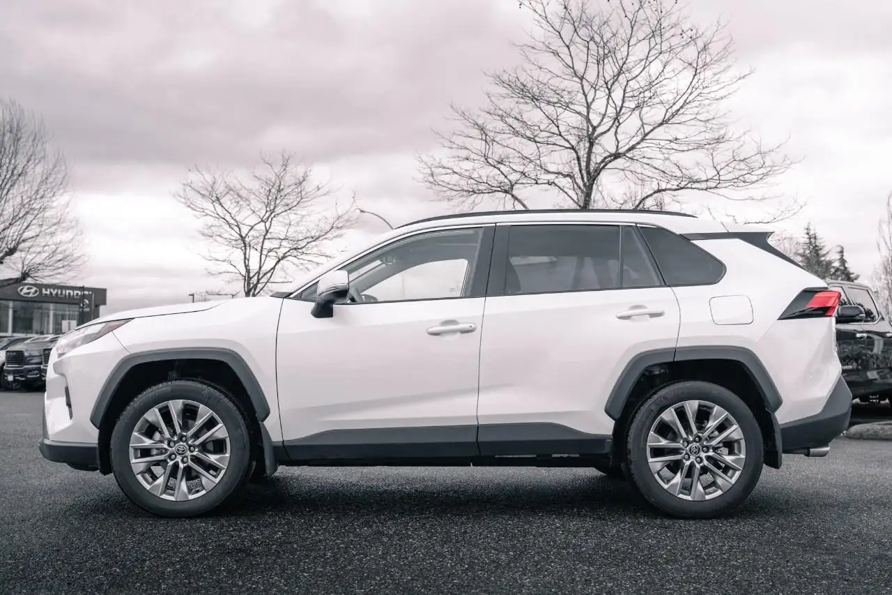 Toyota RAV 4 снимка Toyota RAV 4