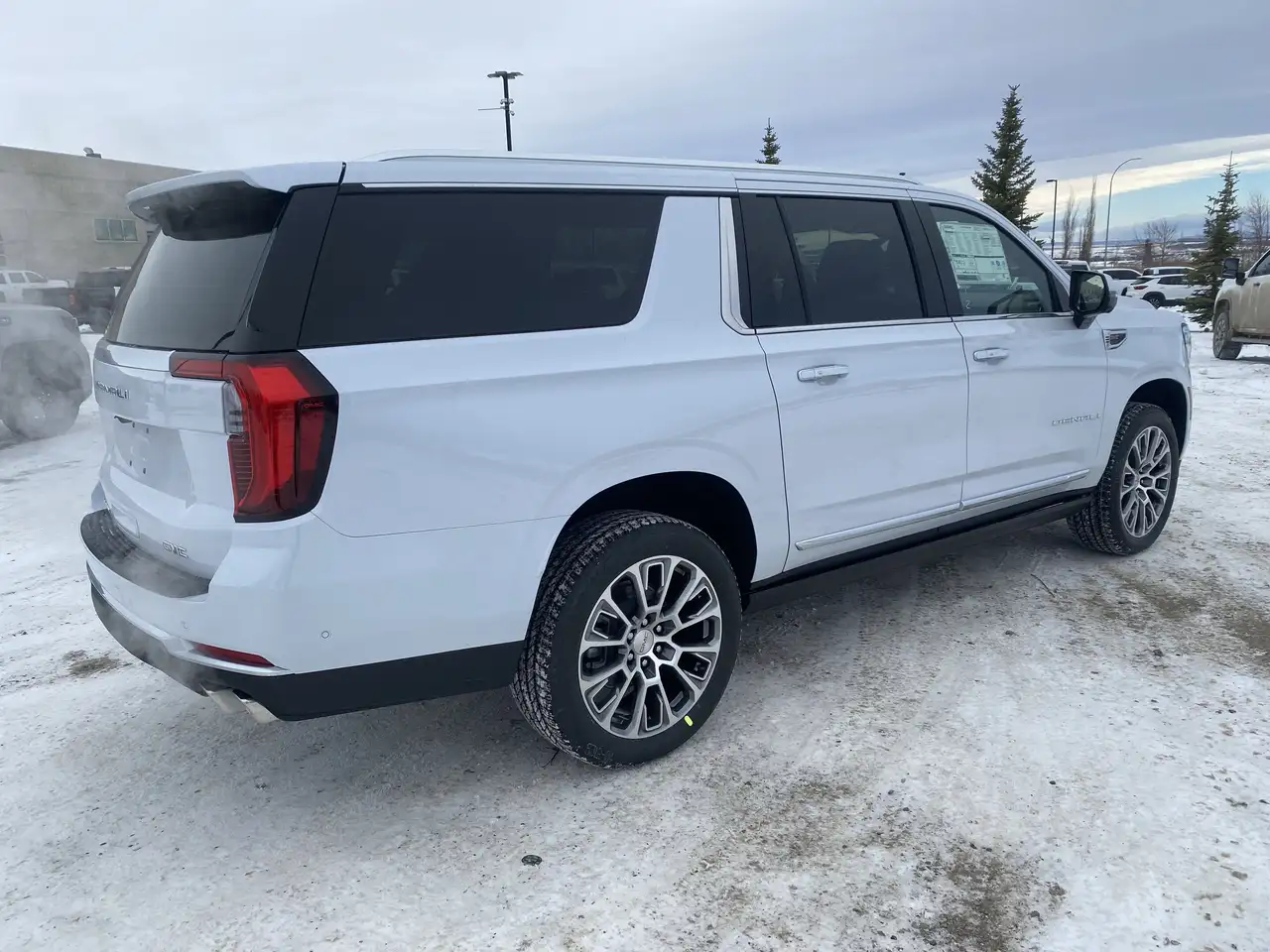 GMC Yukon photo GMC Yukon
