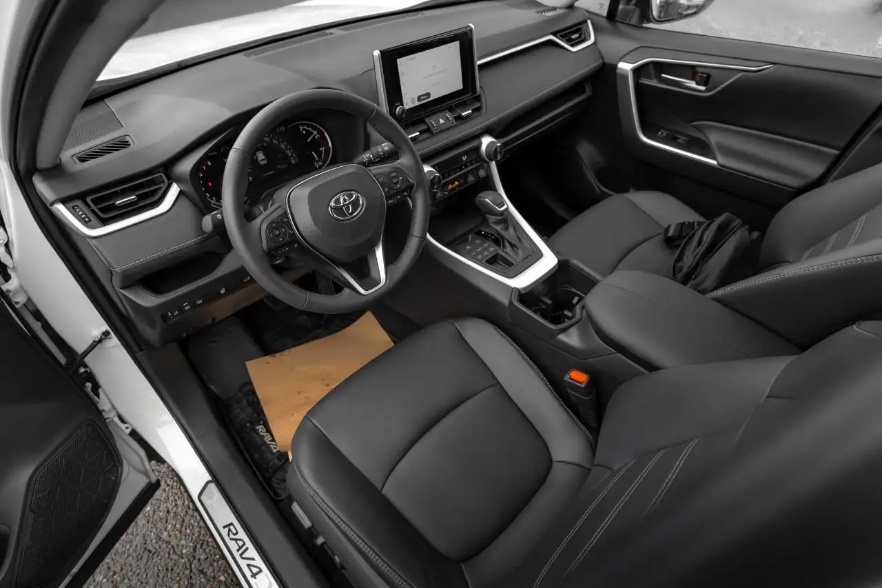 Toyota RAV 4 снимка Toyota RAV 4