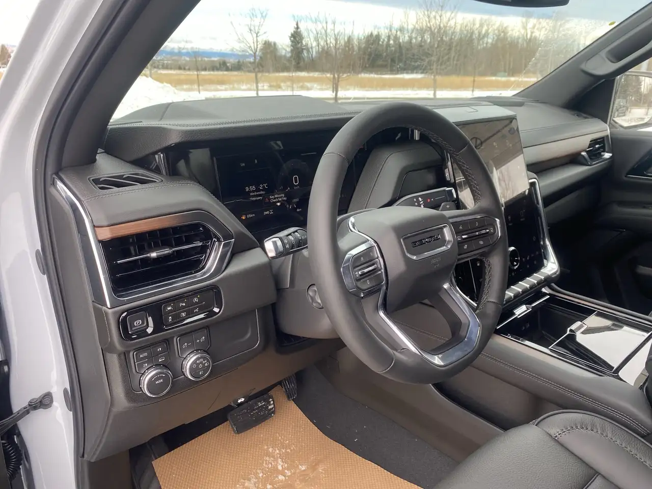 GMC Yukon photo GMC Yukon