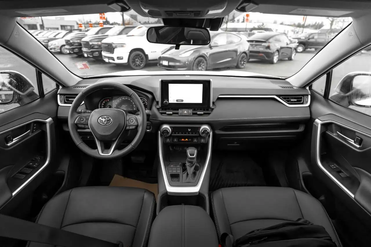 Toyota RAV 4 снимка Toyota RAV 4