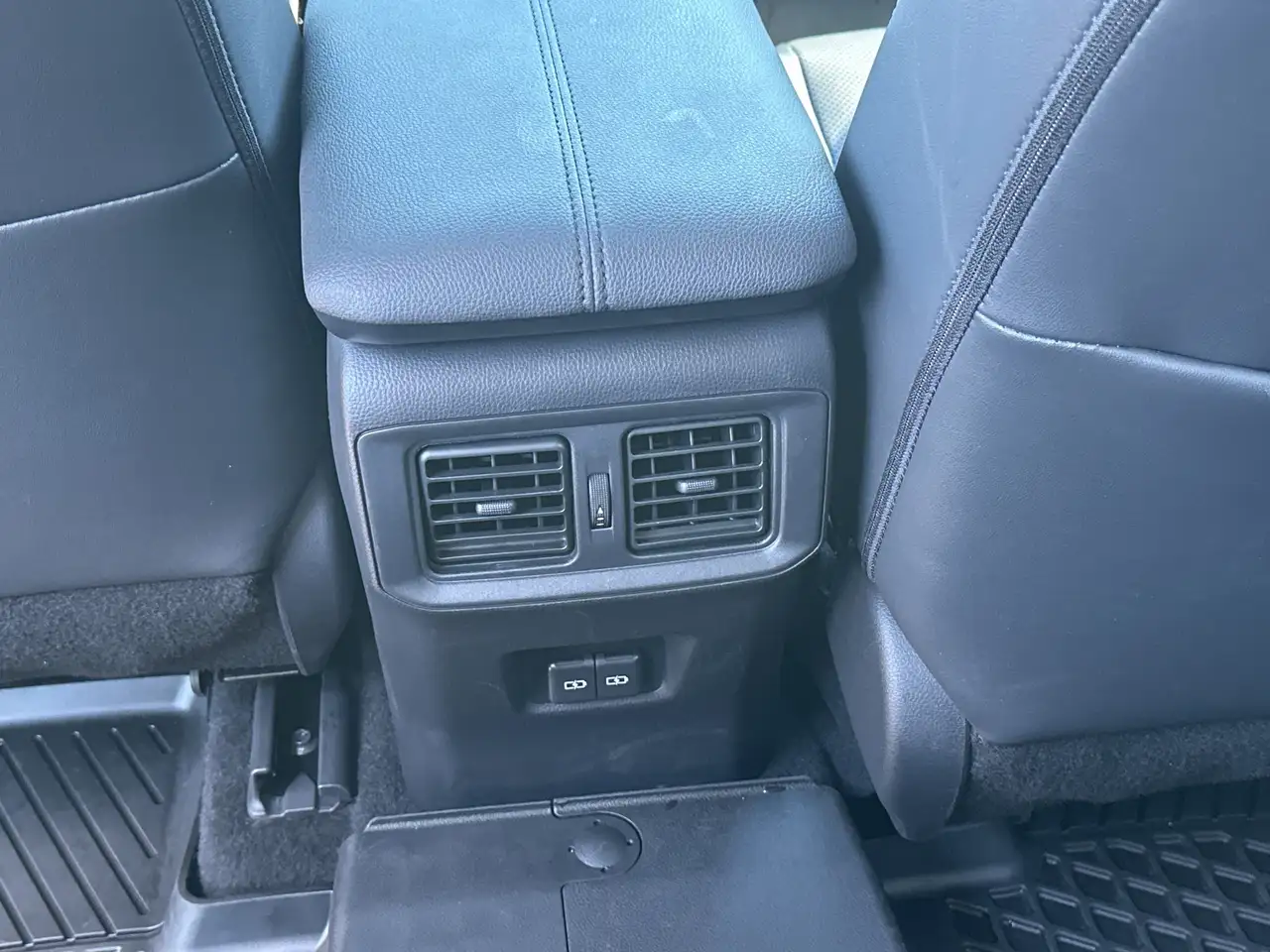Toyota RAV 4 photo Toyota RAV 4