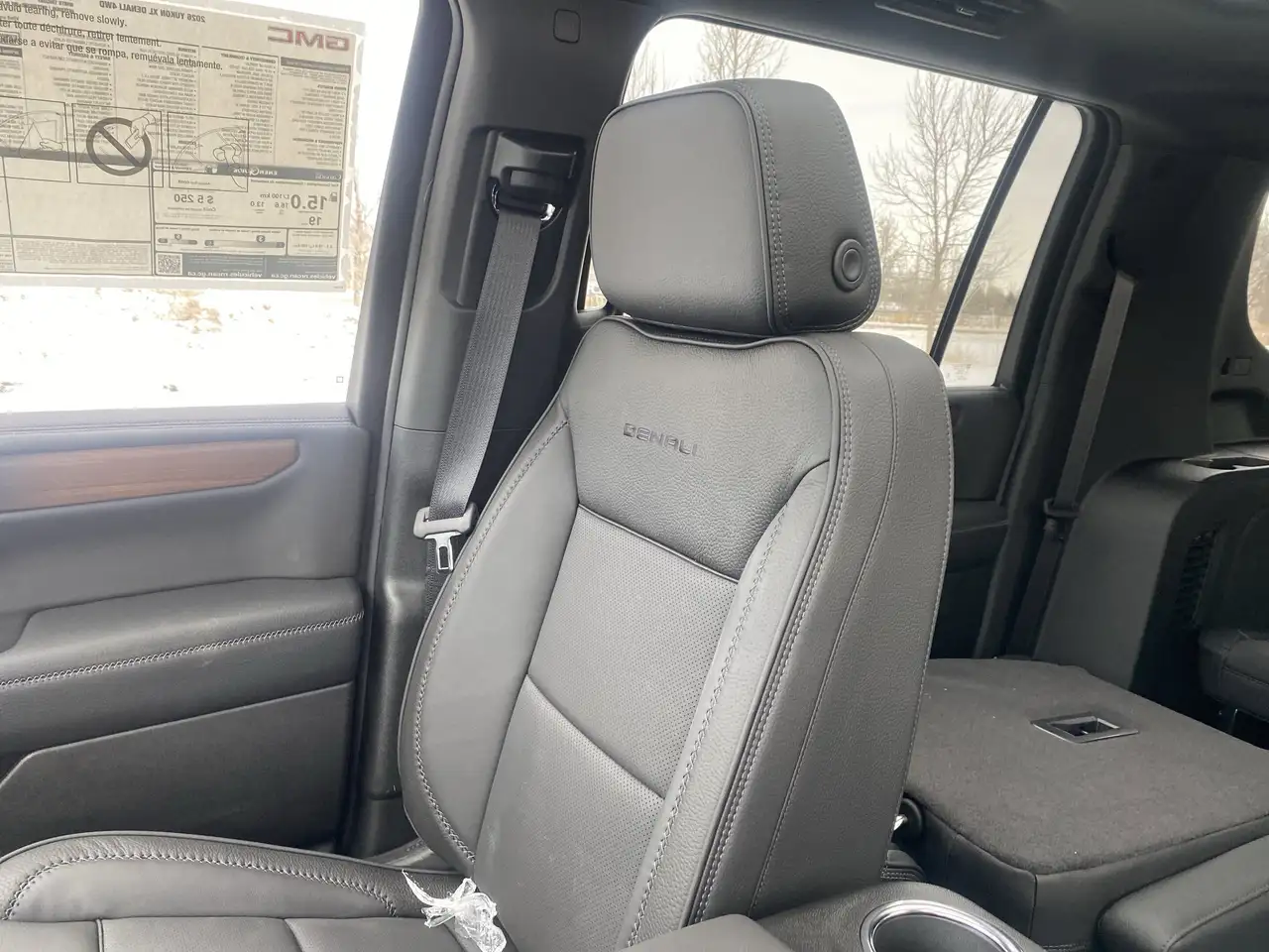 GMC Yukon photo GMC Yukon