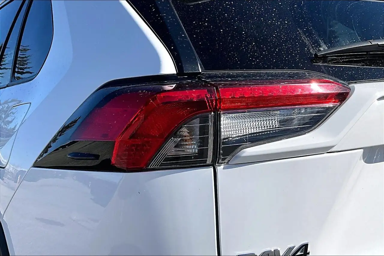 Toyota RAV 4 снимка Toyota RAV 4