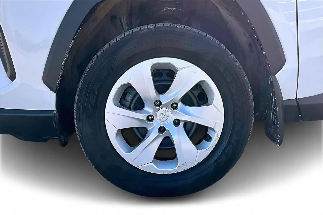 Toyota RAV 4 снимка Toyota RAV 4