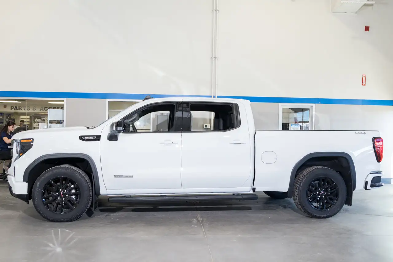 GMC Sierra 1500 снимка GMC Sierra 1500