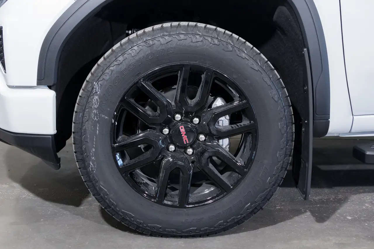 GMC Sierra 1500 снимка GMC Sierra 1500