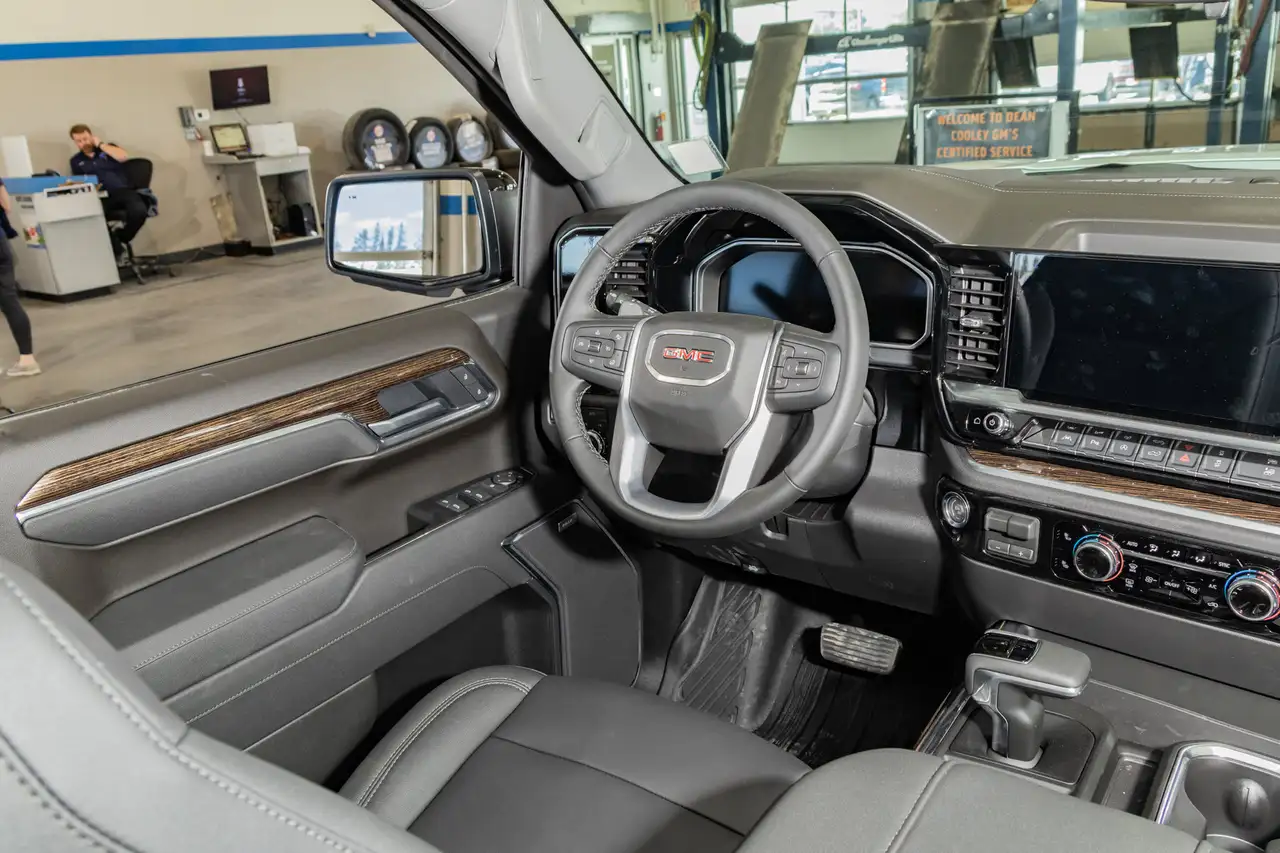 GMC Sierra 1500 снимка GMC Sierra 1500