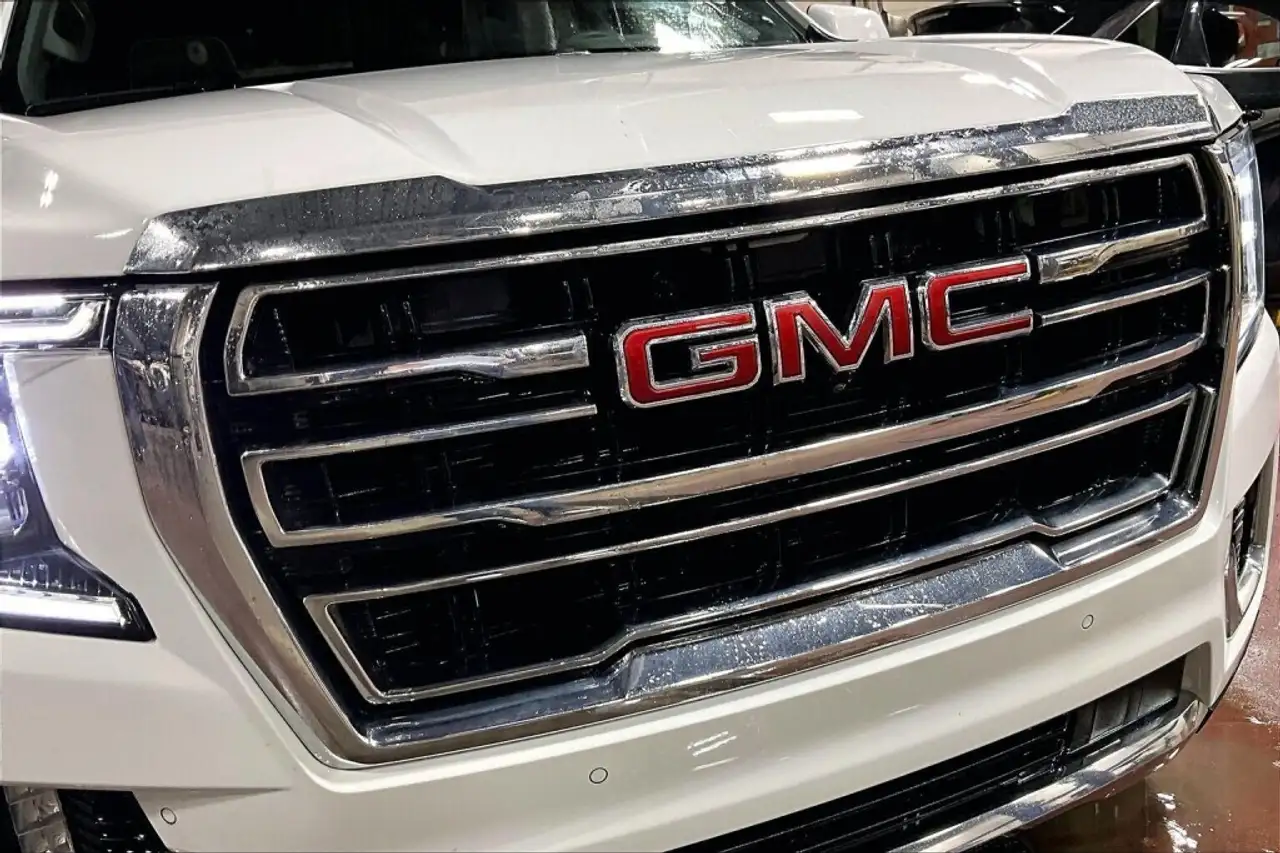 GMC Yukon photo GMC Yukon