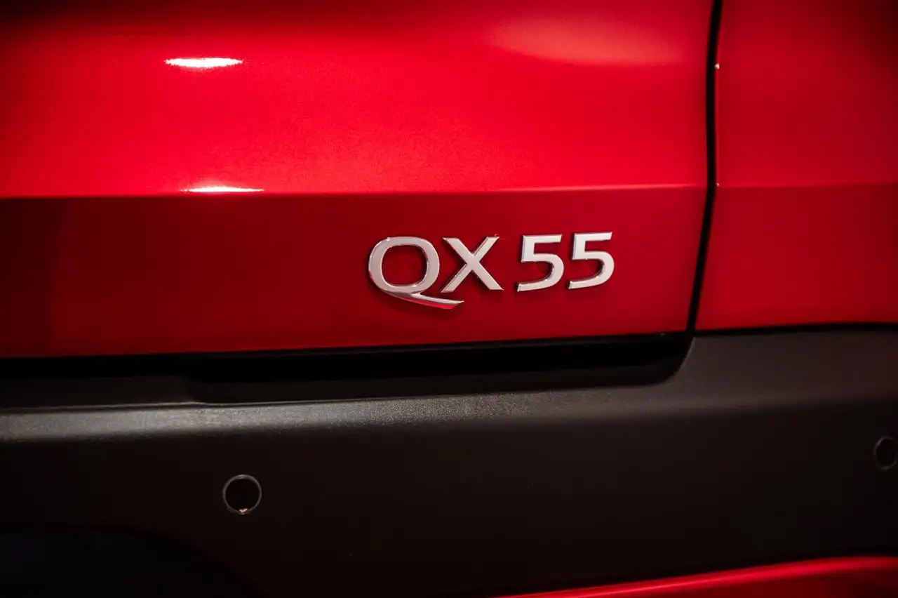 Infiniti QX55 fotografie Infiniti QX55
