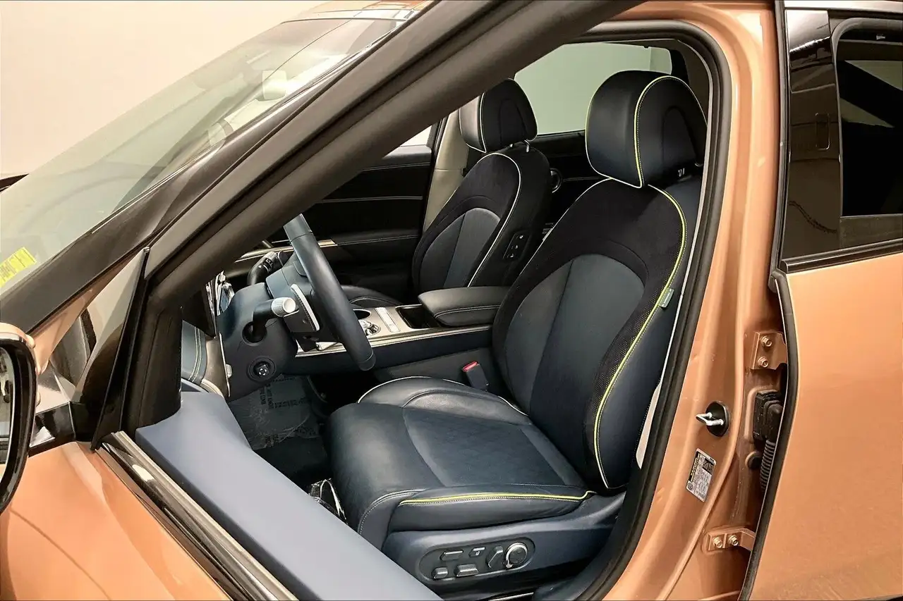 Genesis GV60 снимка Genesis GV60
