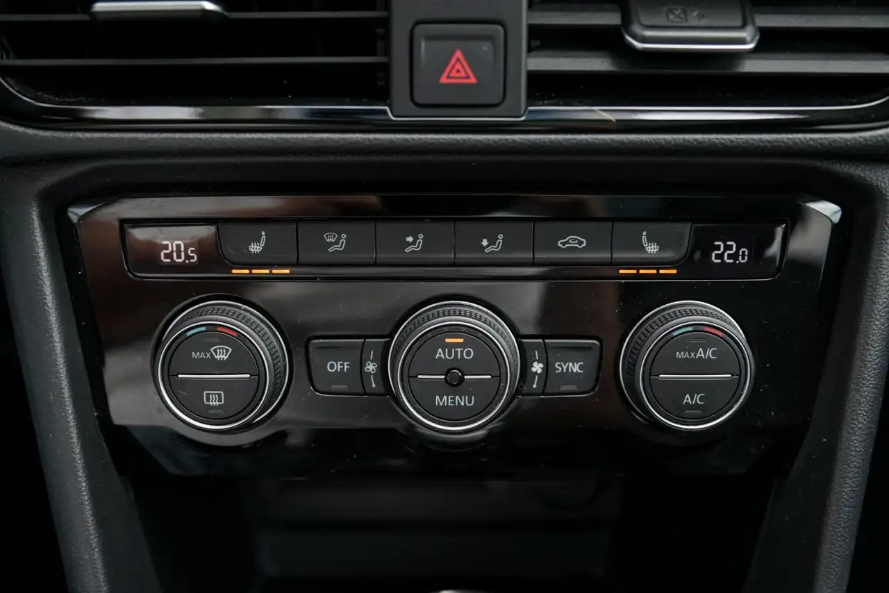 Volkswagen Taos снимка Volkswagen Taos