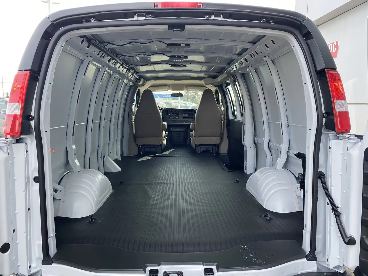 GMC Savana fotografie GMC Savana