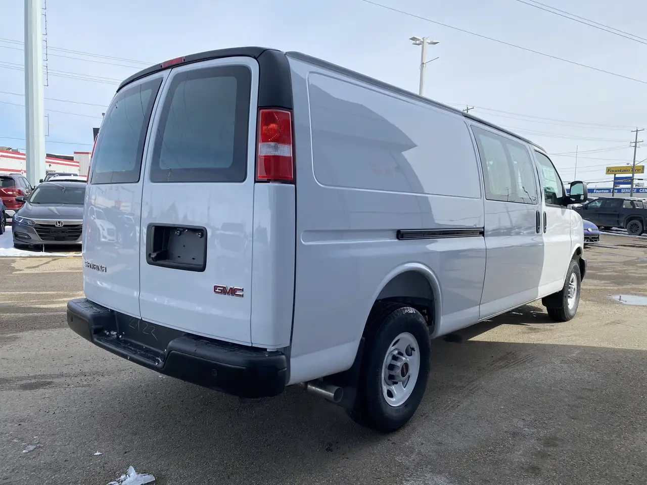 GMC Savana fotografie GMC Savana