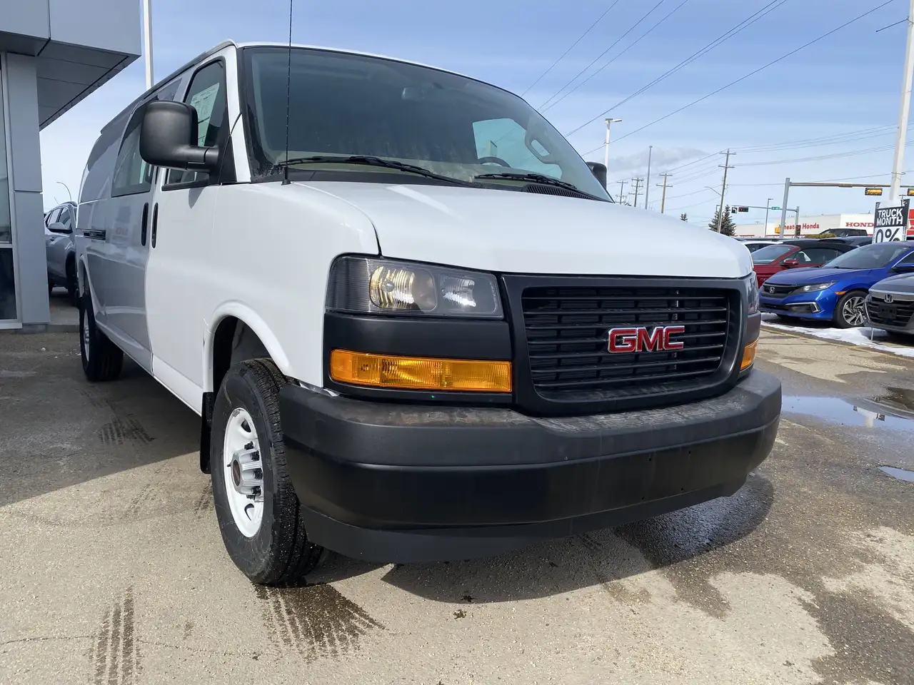GMC Savana fotografie GMC Savana