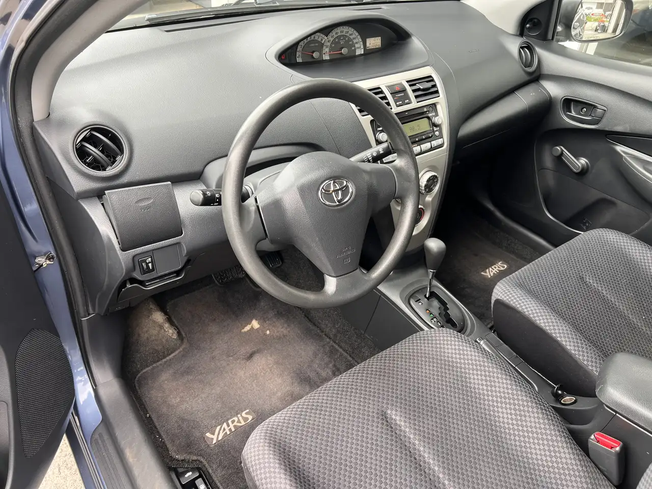 Toyota Yaris photo Toyota Yaris