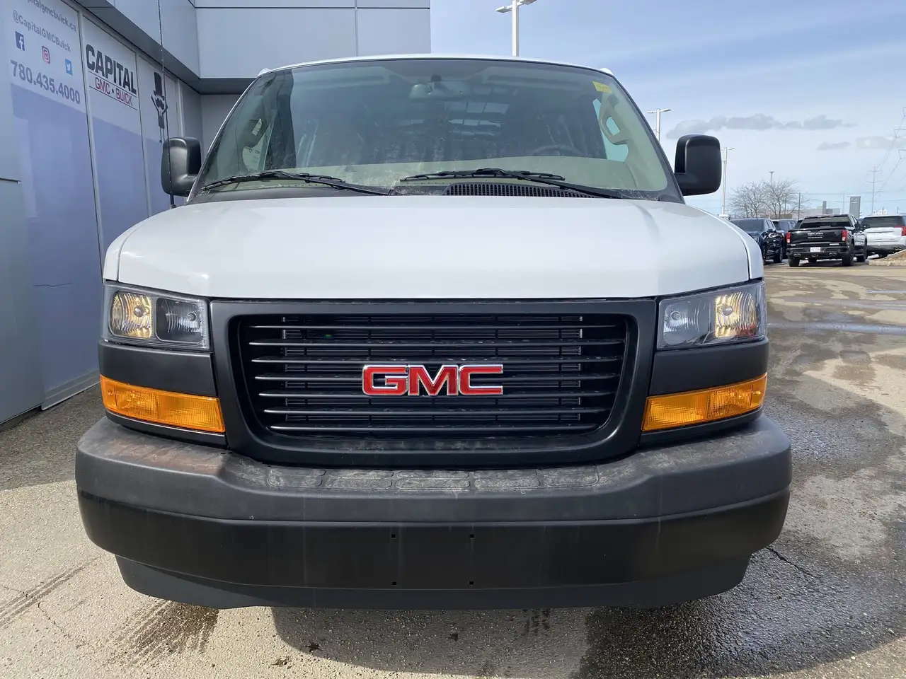 GMC Savana fotografie GMC Savana