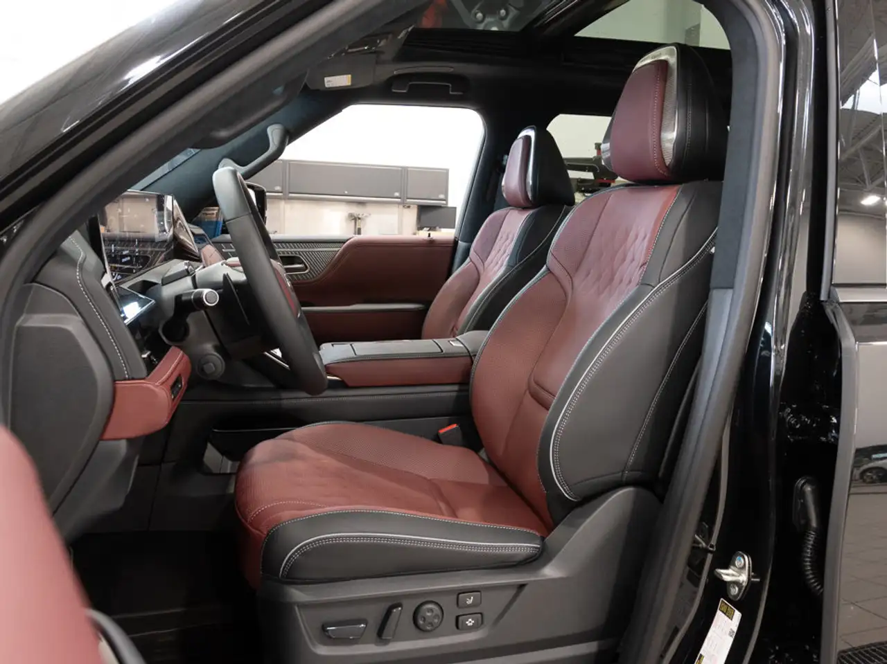 Infiniti QX80 снимка Infiniti QX80