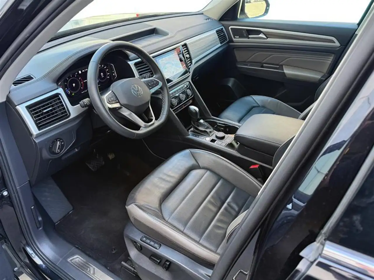Volkswagen Atlas снимка Volkswagen Atlas