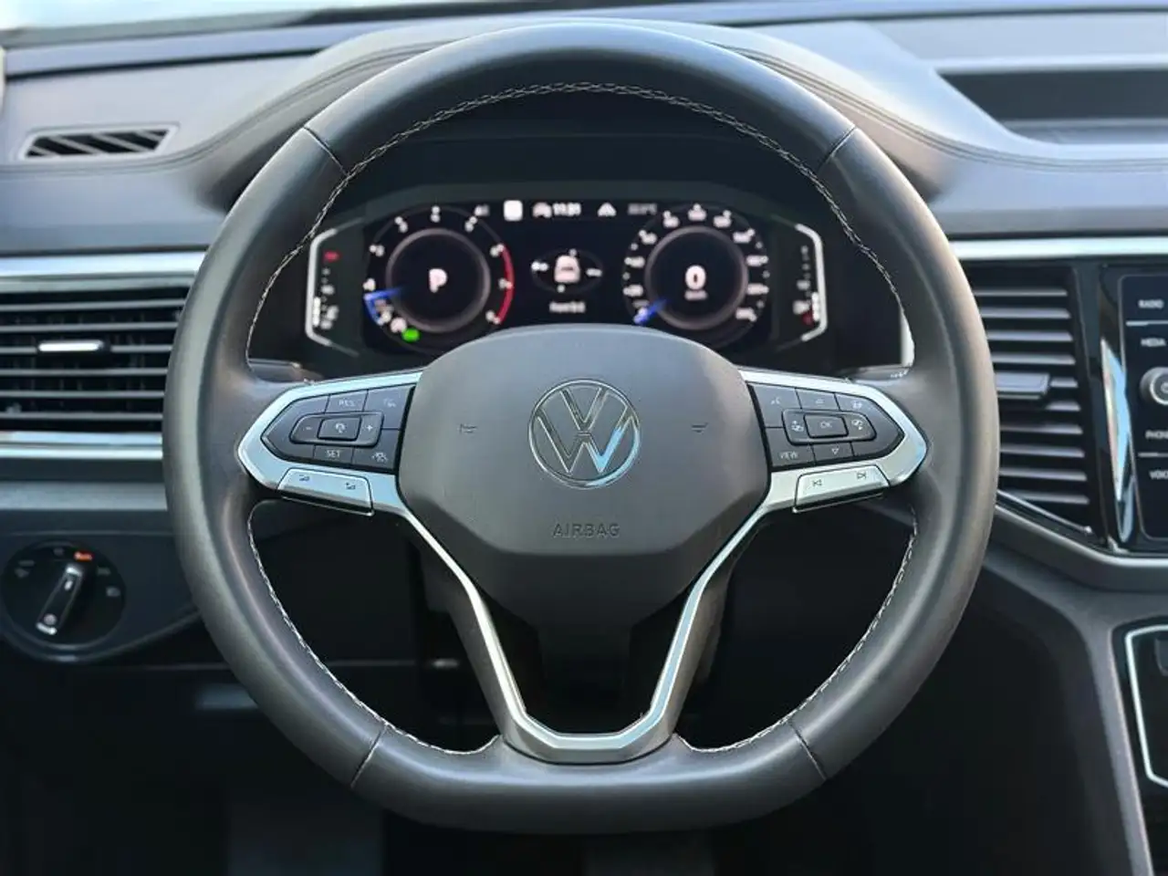Volkswagen Atlas снимка Volkswagen Atlas