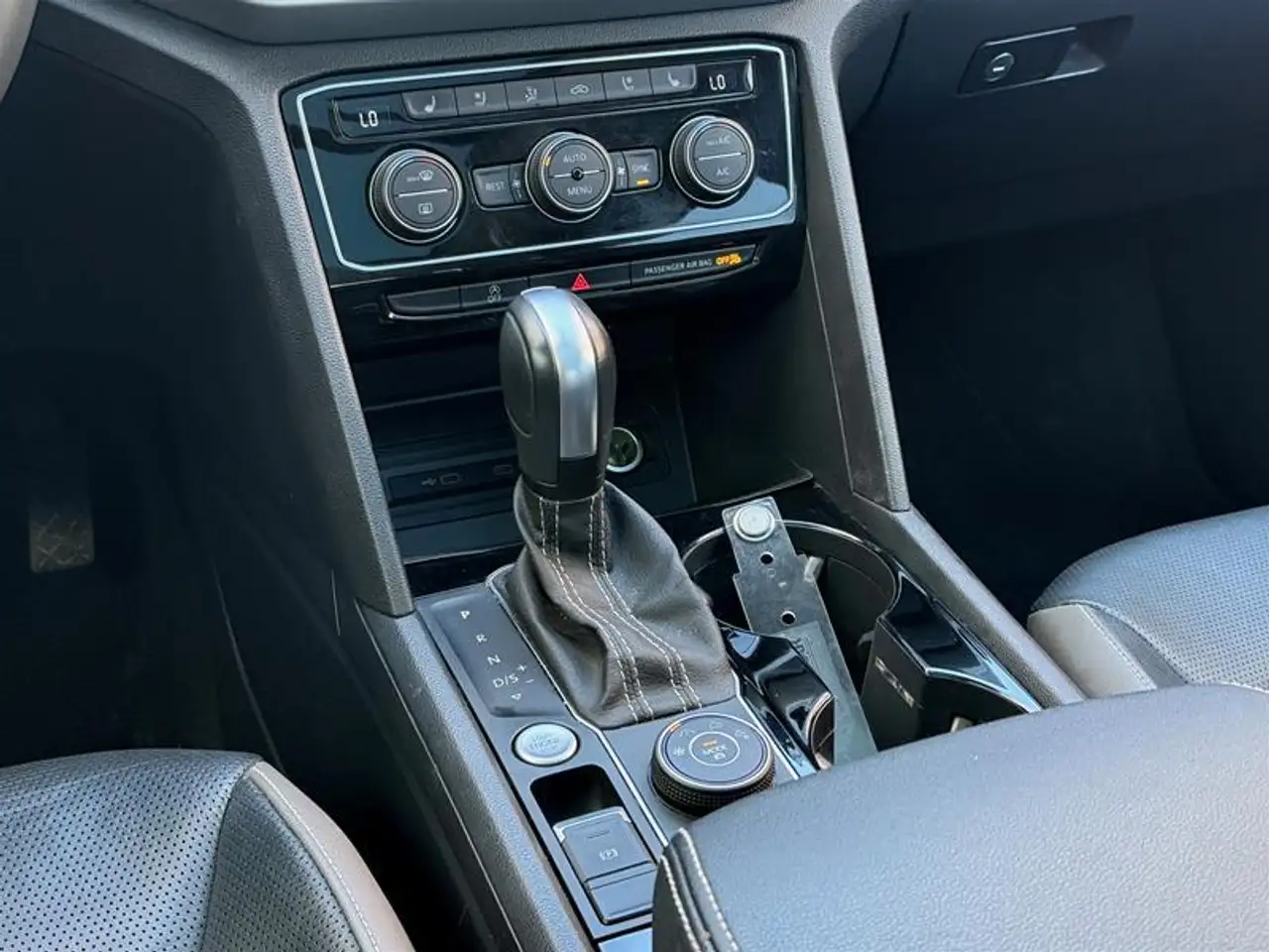 Volkswagen Atlas снимка Volkswagen Atlas