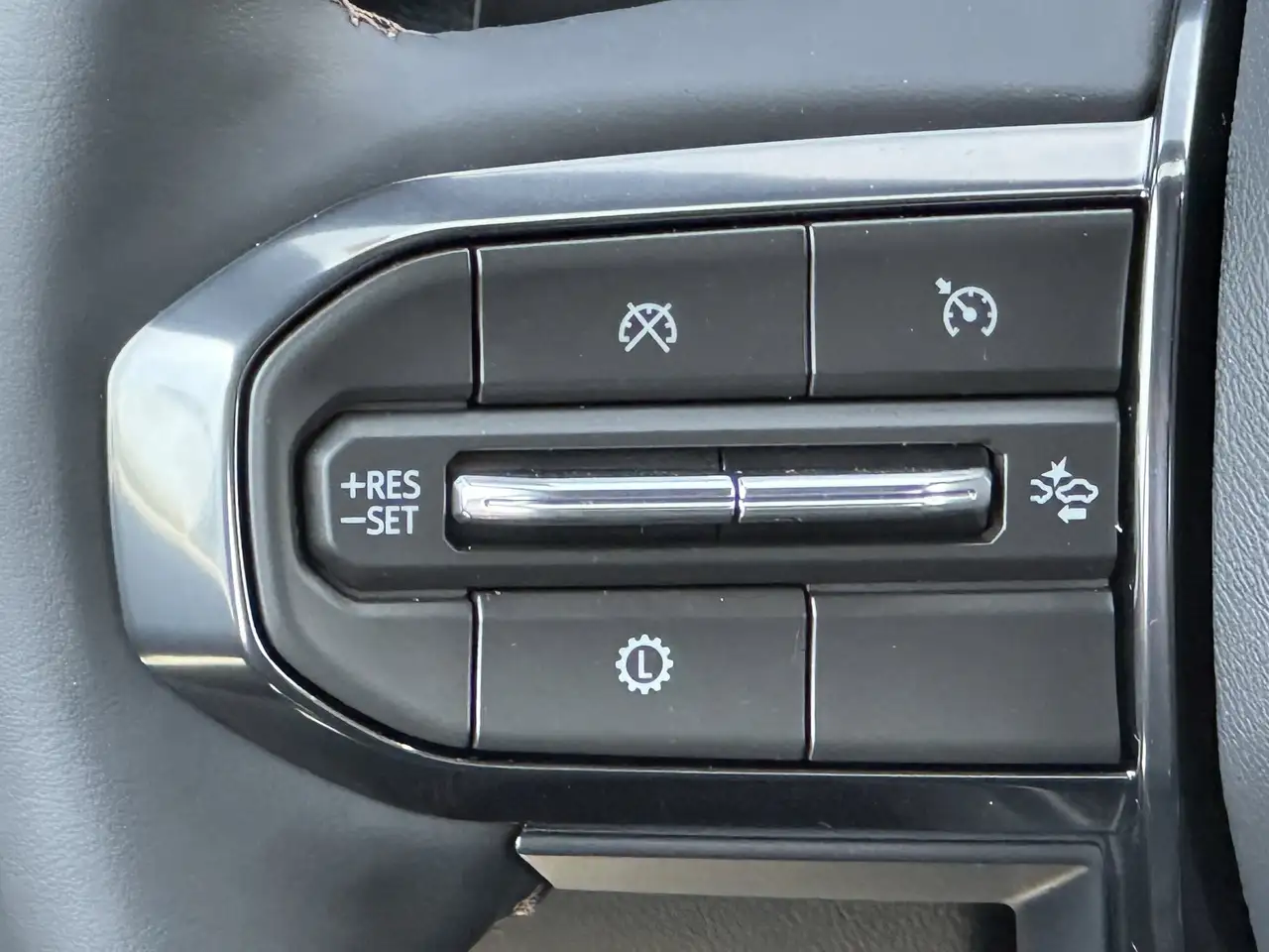 GMC Acadia снимка GMC Acadia