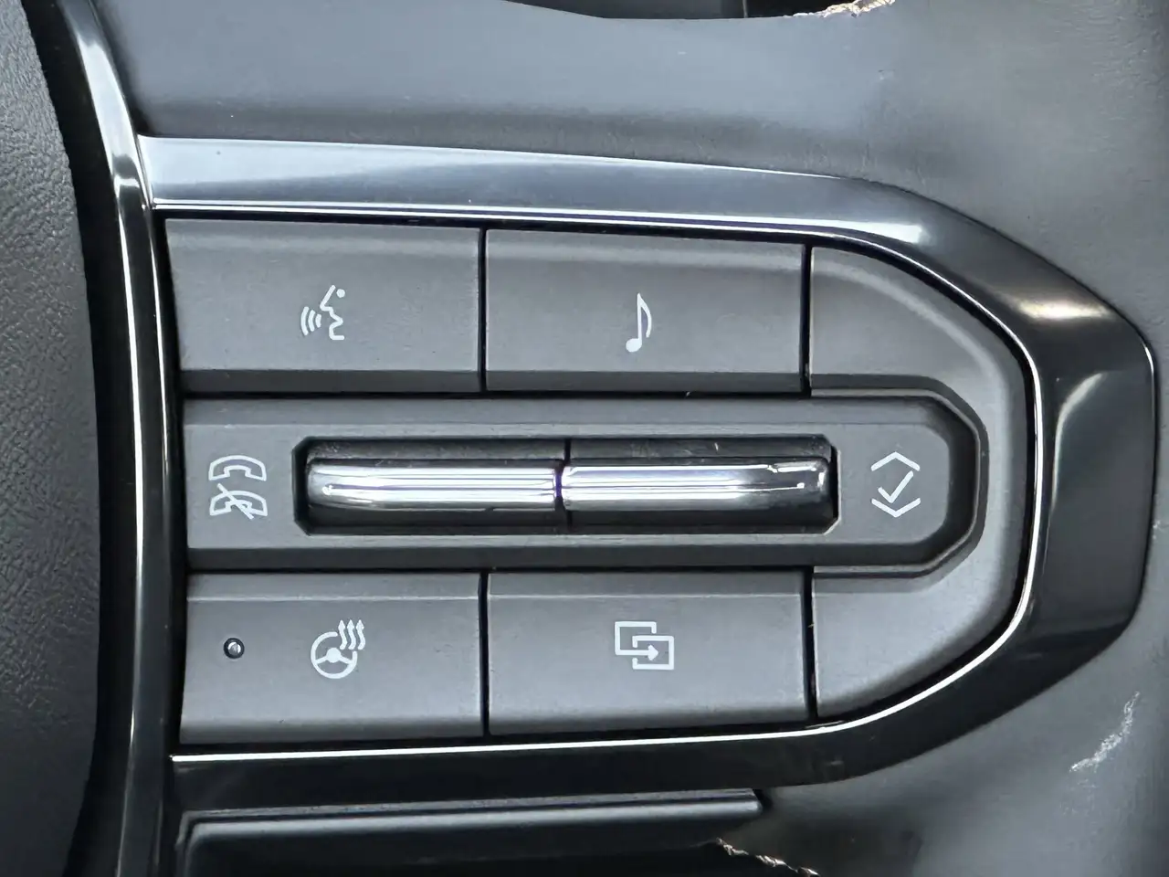 GMC Acadia снимка GMC Acadia