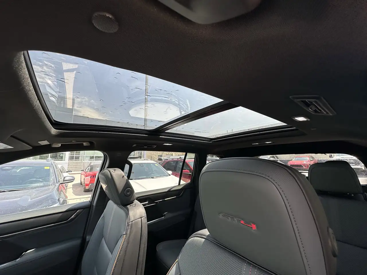 GMC Acadia снимка GMC Acadia