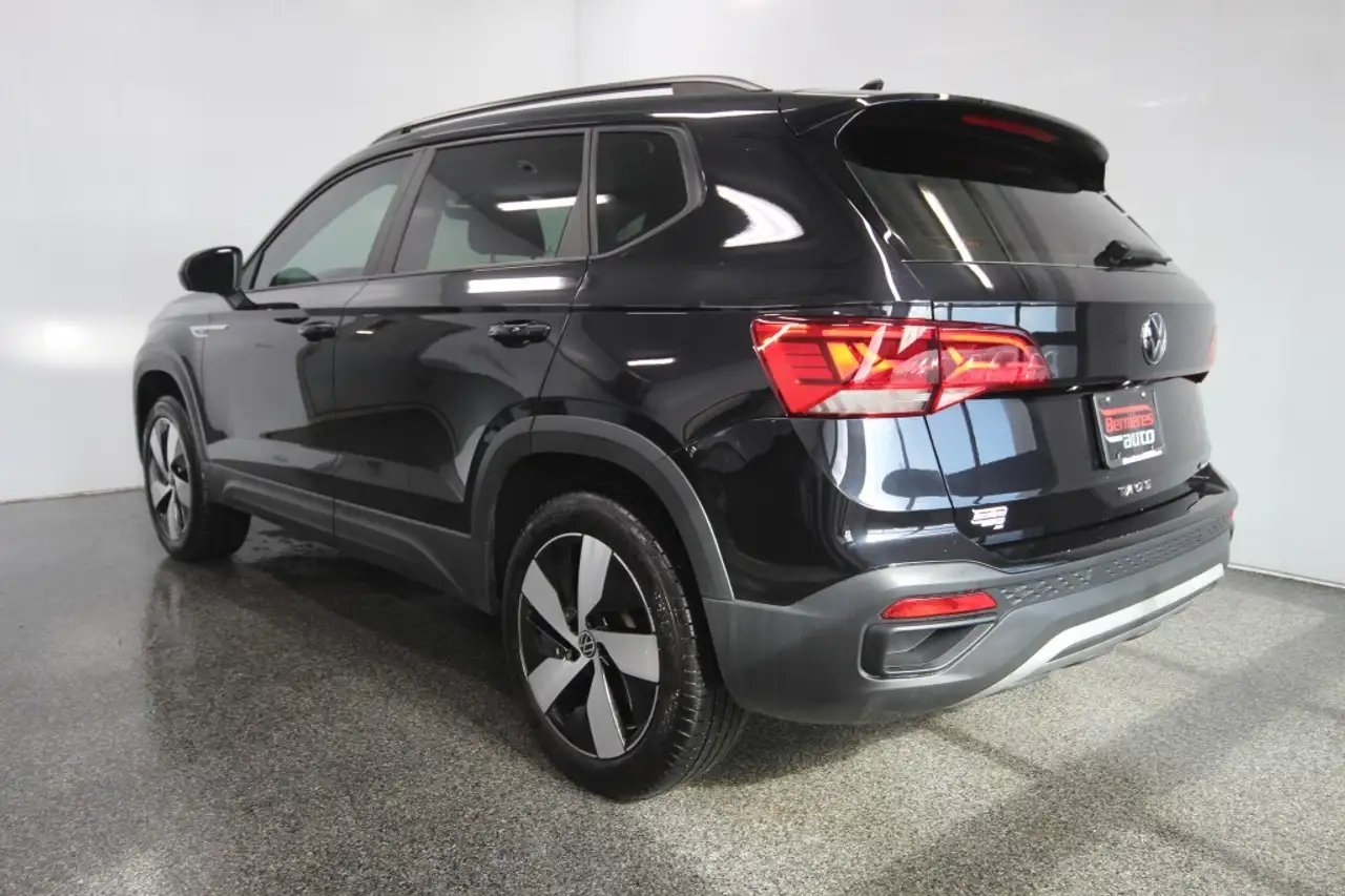 Volkswagen Taos снимка Volkswagen Taos