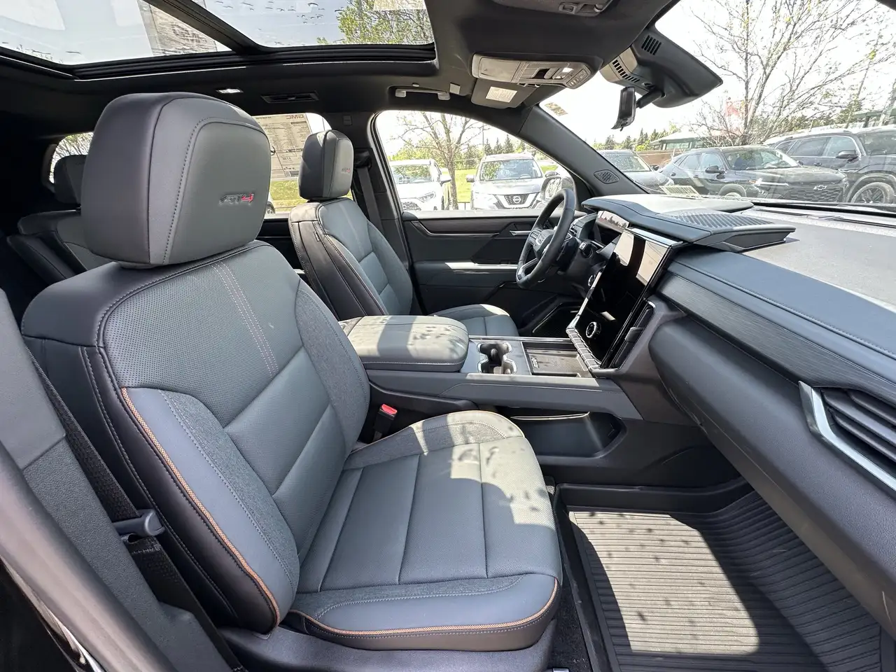 GMC Acadia снимка GMC Acadia
