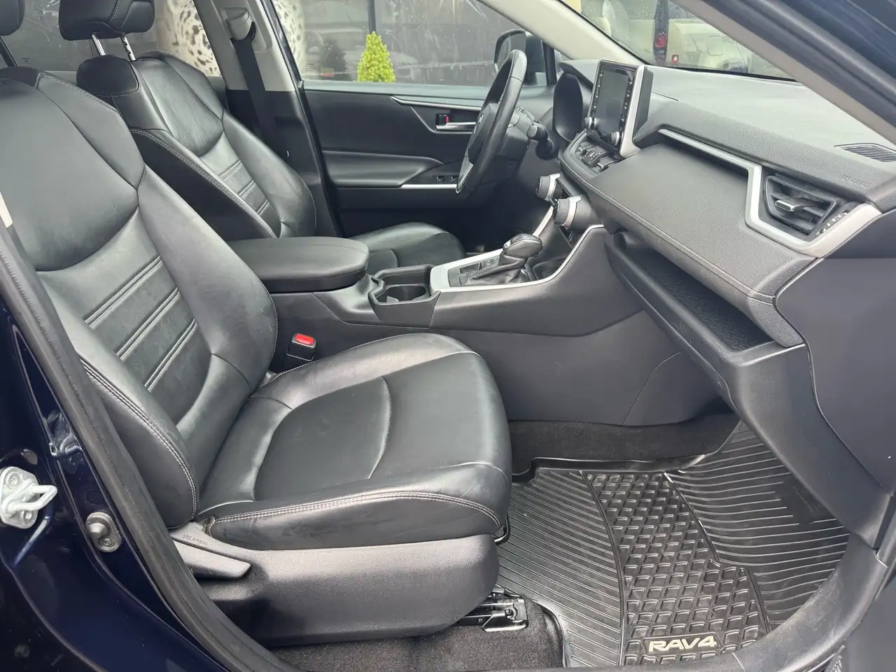 Toyota RAV 4 снимка Toyota RAV 4
