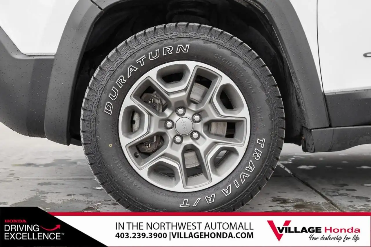 Jeep Cherokee photo Jeep Cherokee