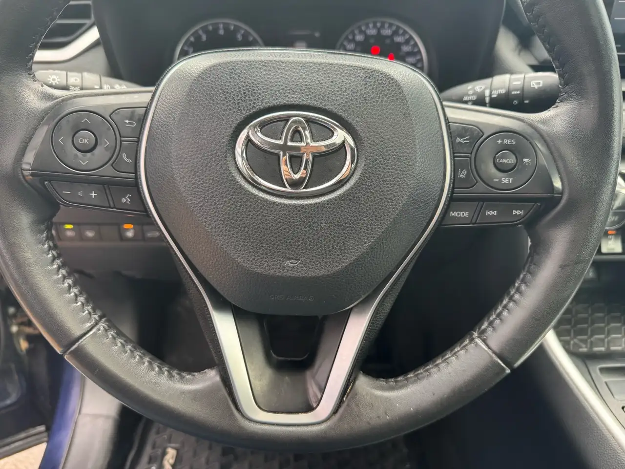 Toyota RAV 4 снимка Toyota RAV 4