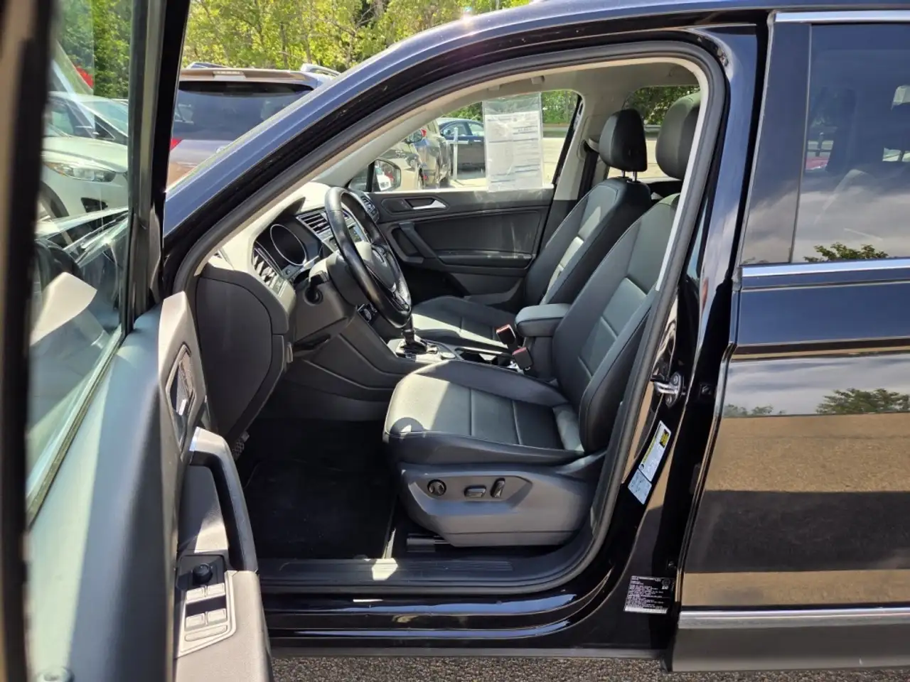 Volkswagen Tiguan снимка Volkswagen Tiguan