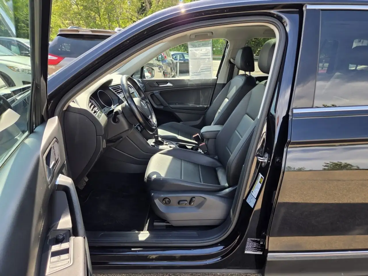 Volkswagen Tiguan снимка Volkswagen Tiguan