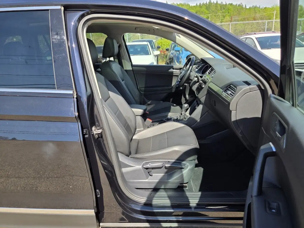 Volkswagen Tiguan снимка Volkswagen Tiguan