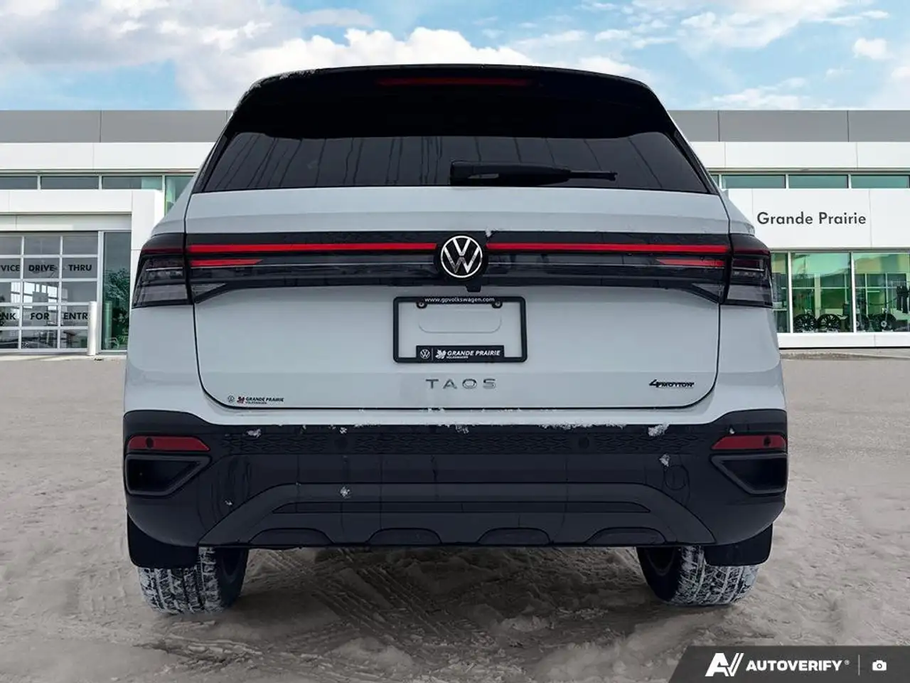 Volkswagen Taos снимка Volkswagen Taos