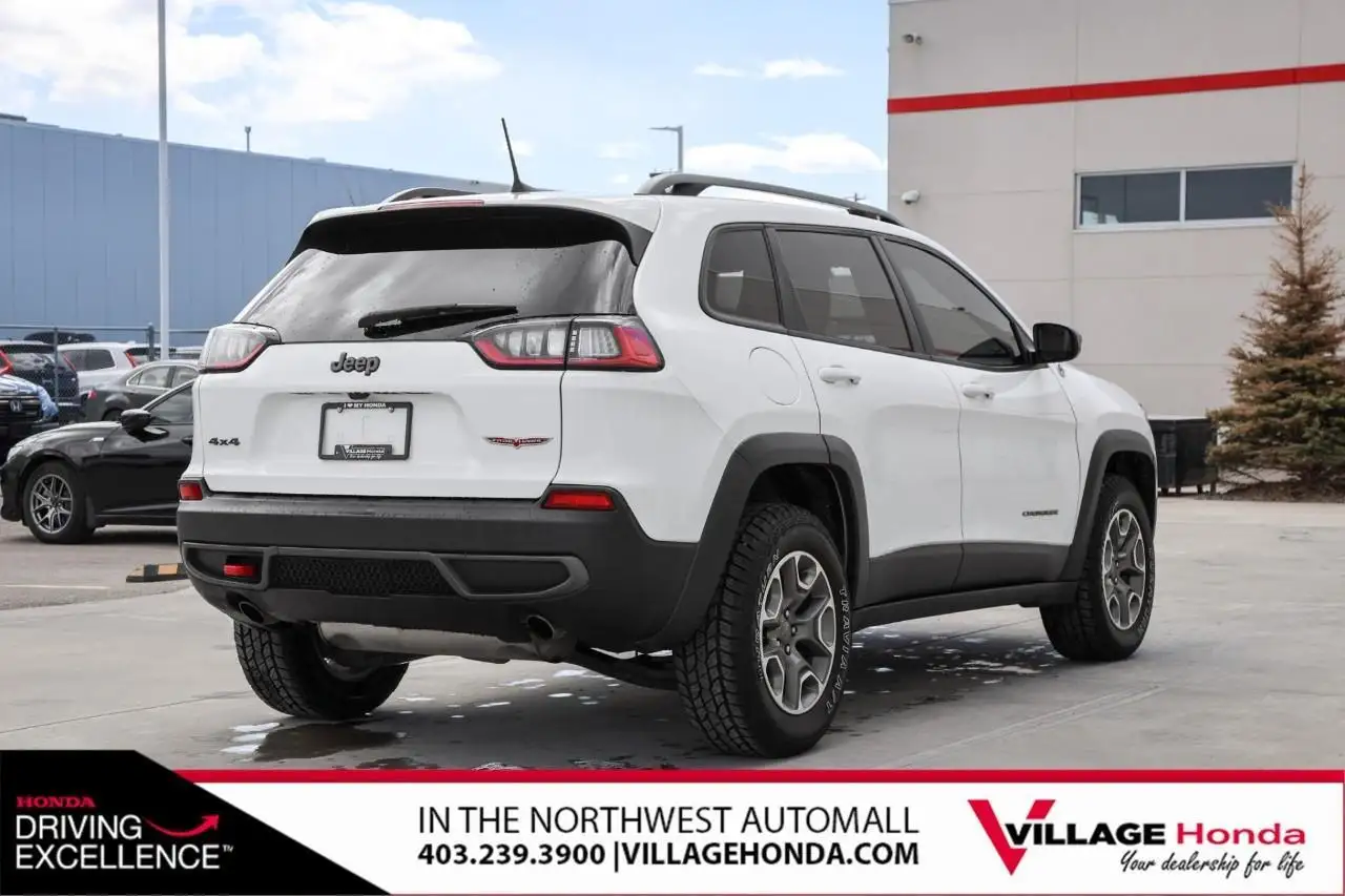 Jeep Cherokee photo Jeep Cherokee