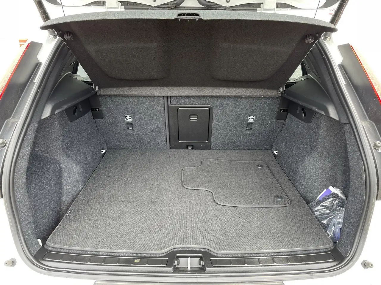 Volvo XC40 photo Volvo XC40