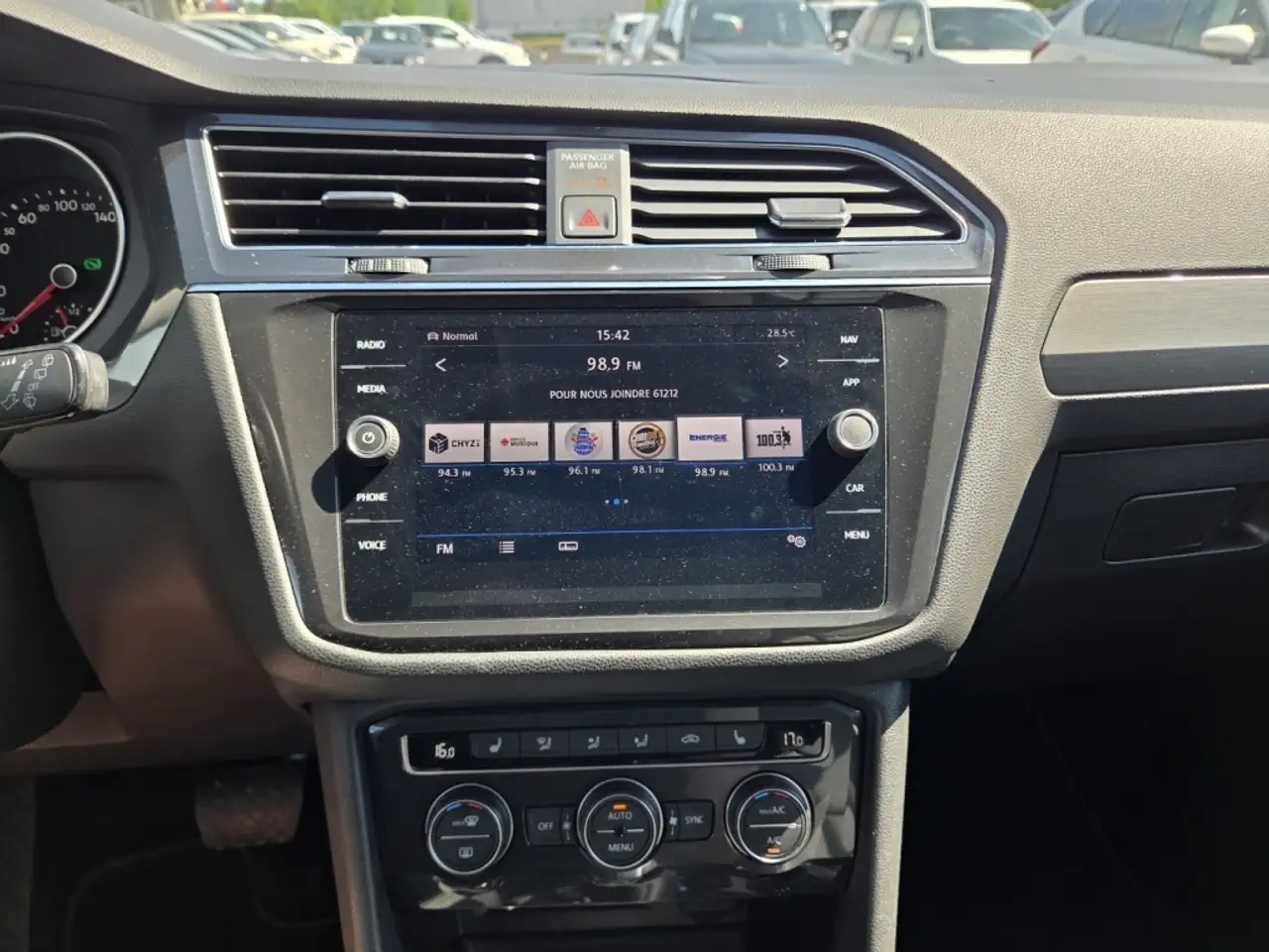 Volkswagen Tiguan снимка Volkswagen Tiguan