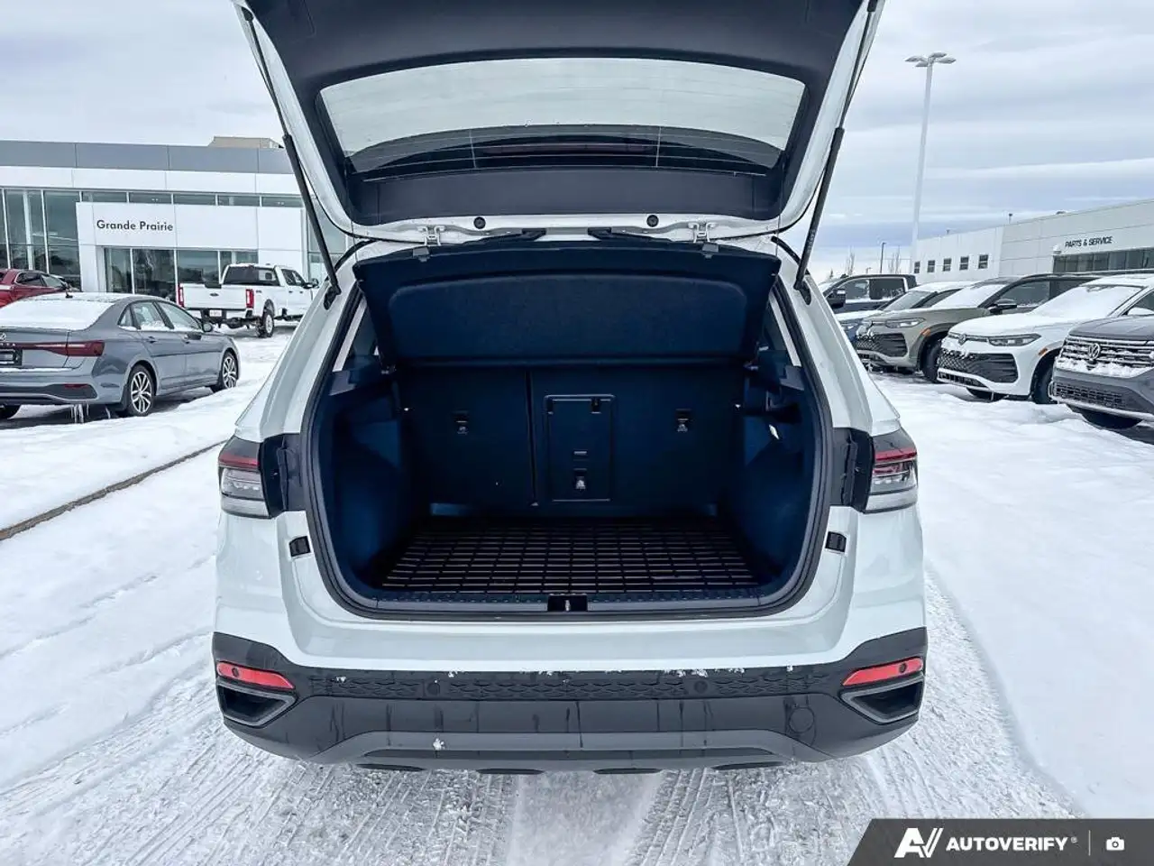 Volkswagen Taos снимка Volkswagen Taos